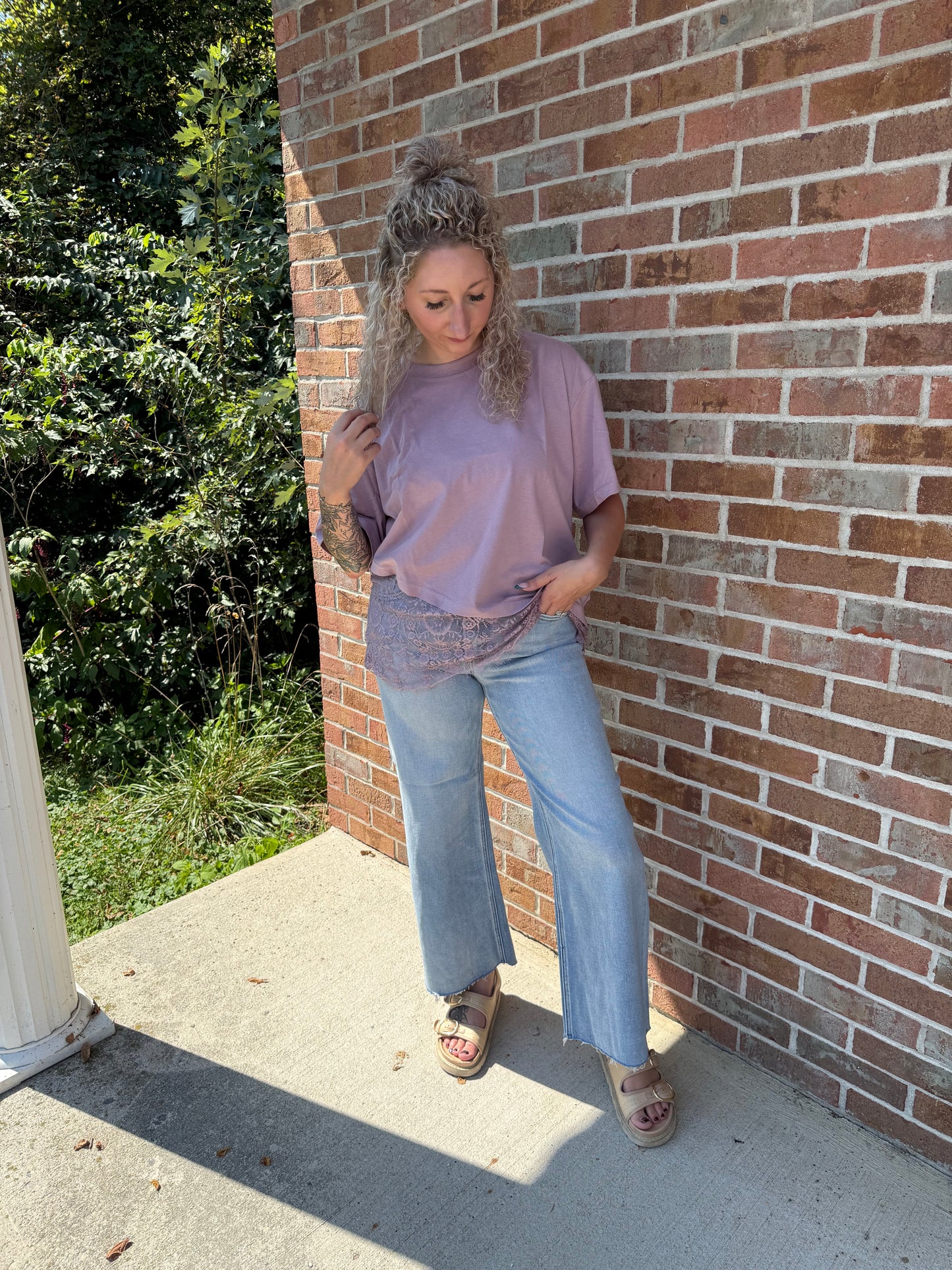 light wash Raw hem cropped jeans