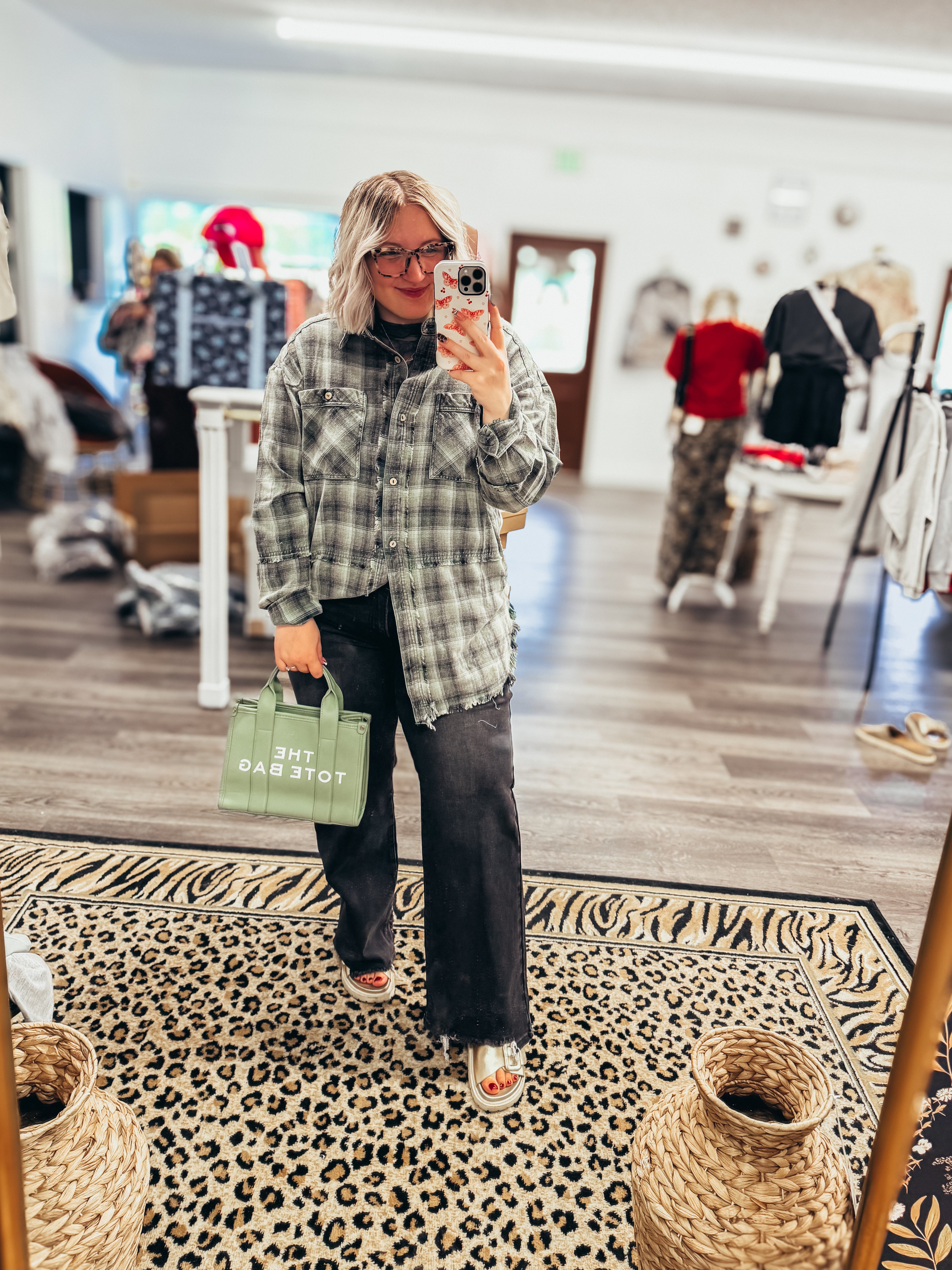 green & black oversized das flannel with pockets