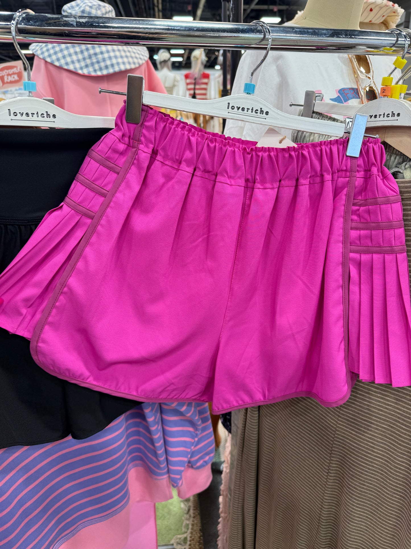 fuchsia side pleated activewear shorts