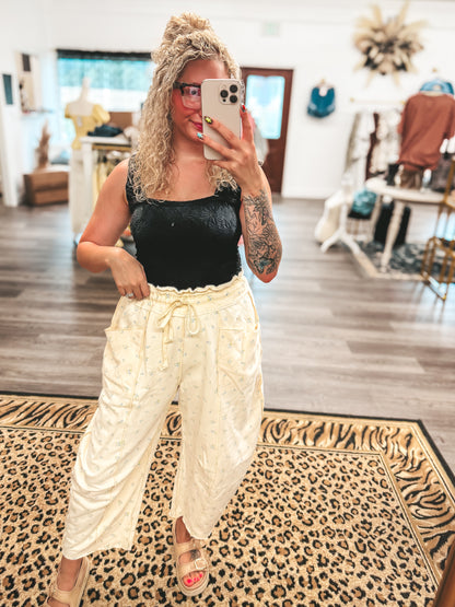 Barrel floral joggers in 2 colors