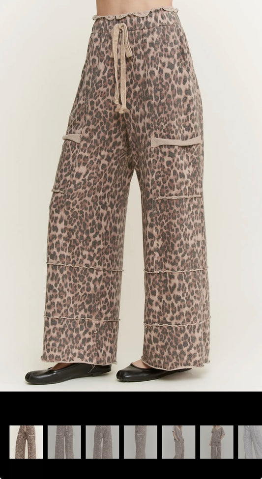 Preorder-leopard cargo pants in 3 colors (small-3x)
