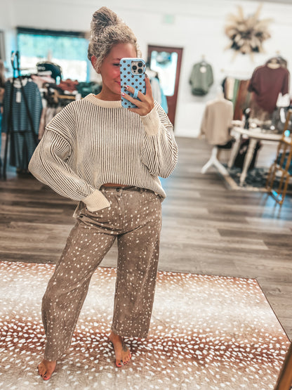 Fawn print barrel jeans with elastic back