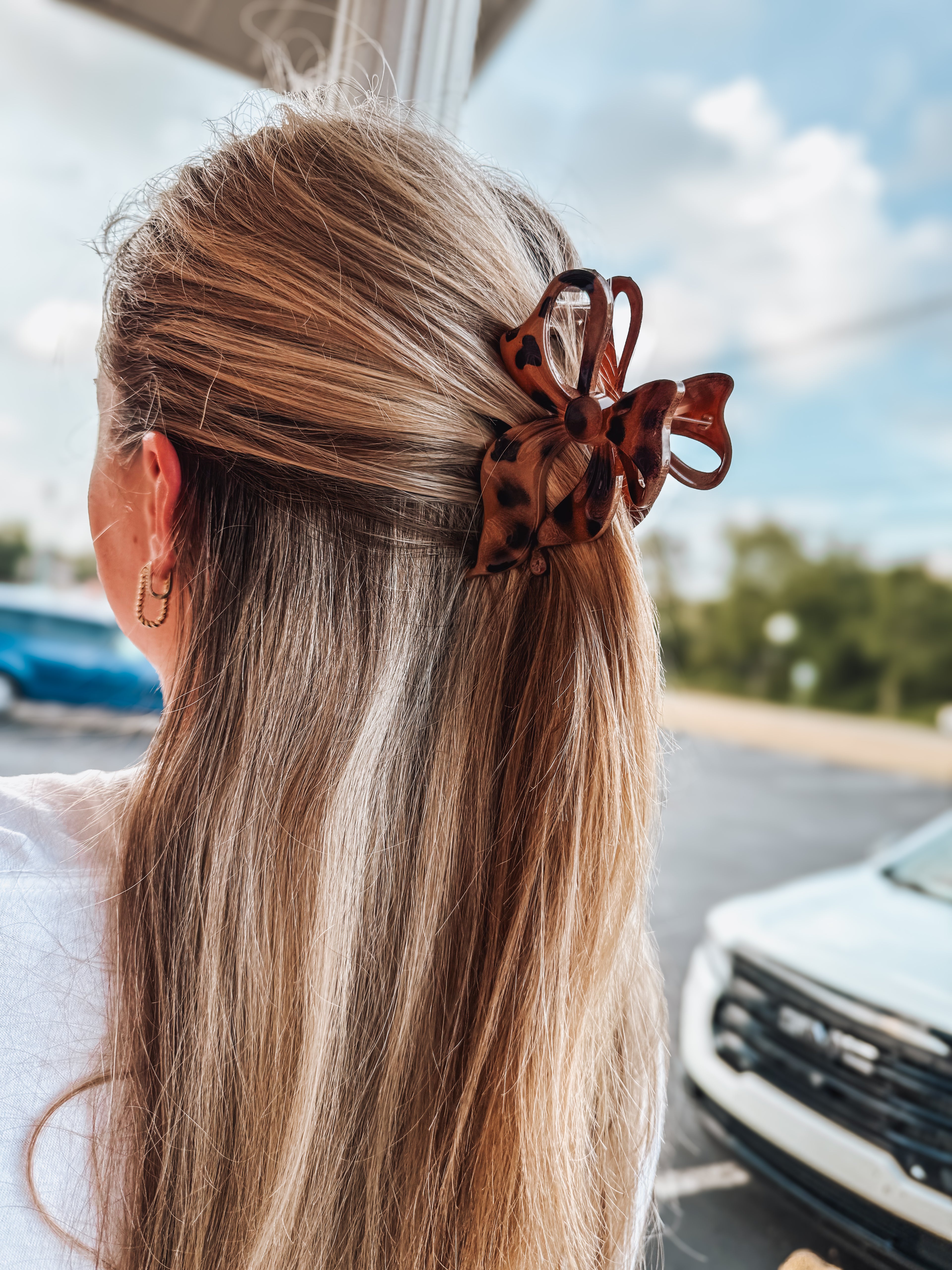 tortoise bow hair clip