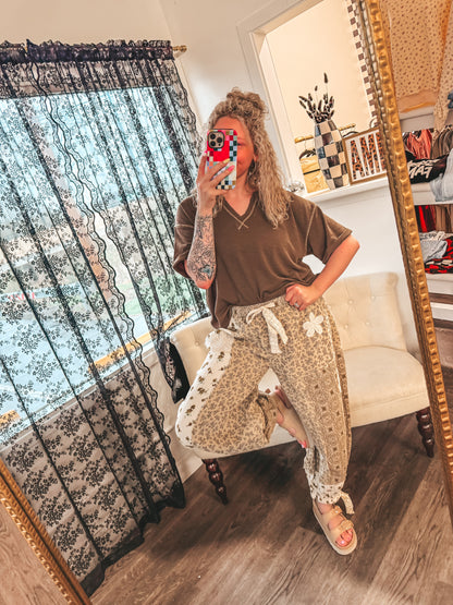 POL floral daisy sand boho joggers