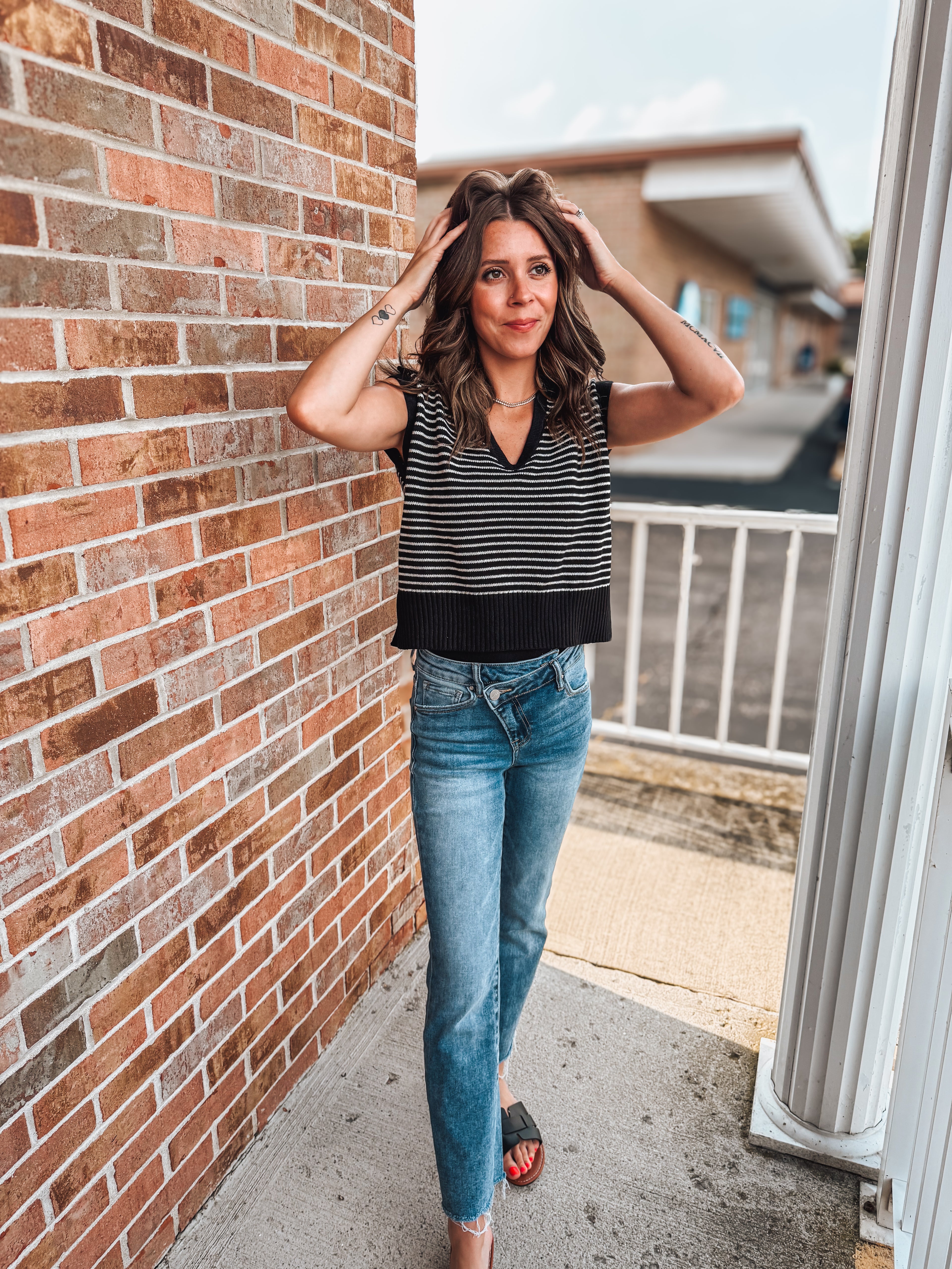 striped knit collared sleeveless sweater top