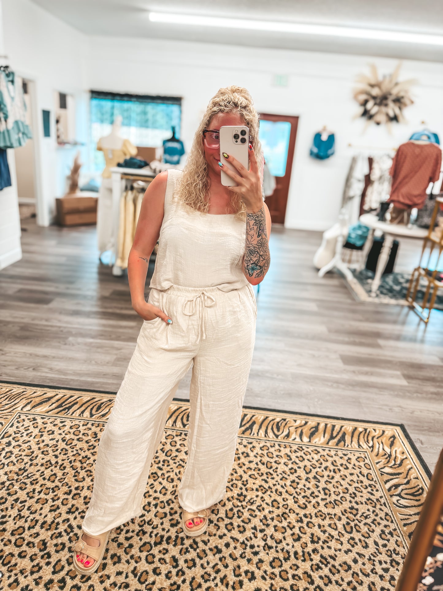 Natural textured tank and wide leg pants set