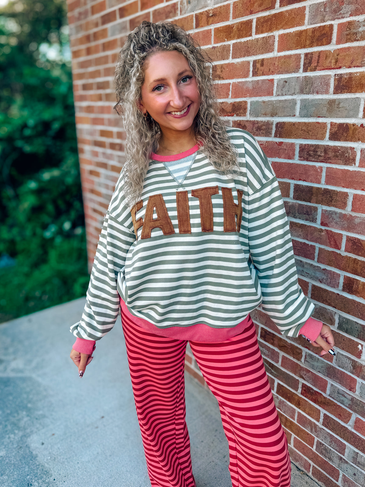 Moss Faith striped appliqué pullover