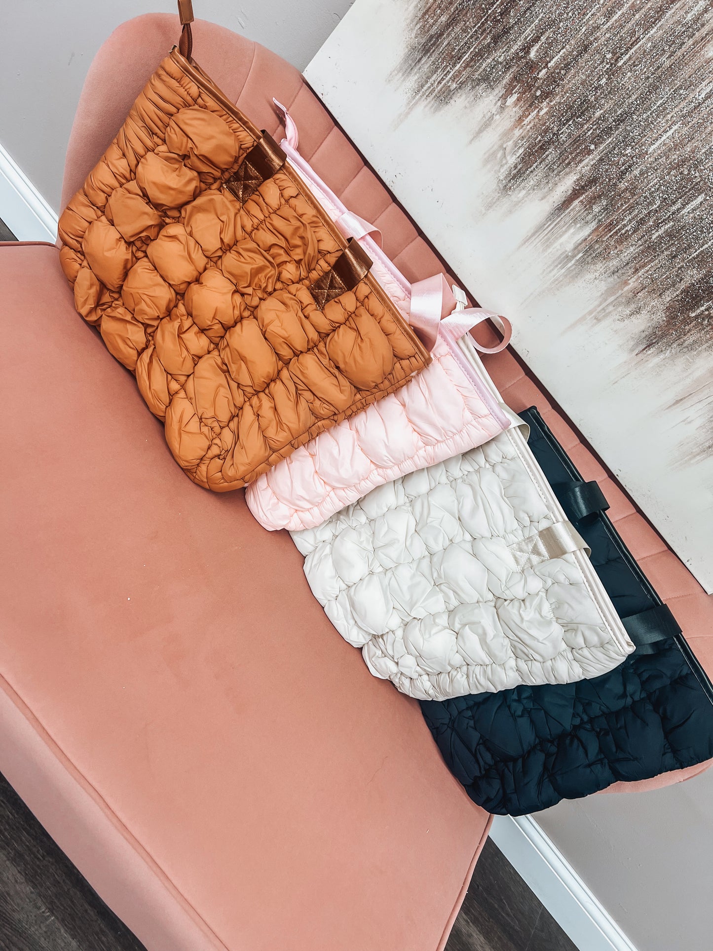 trendy puffer bags