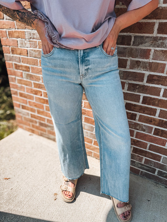 light wash Raw hem cropped jeans