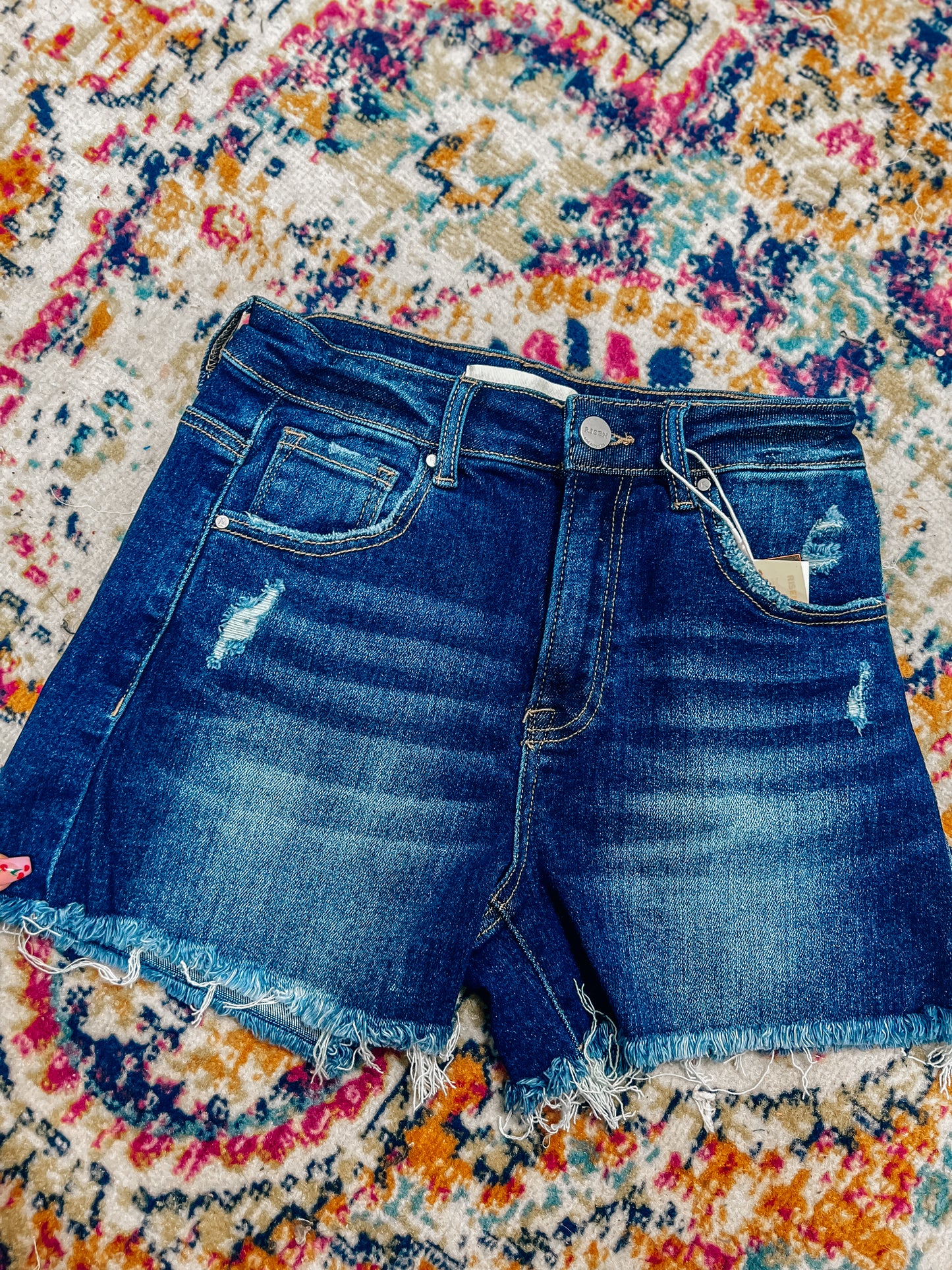 dark wash mom short