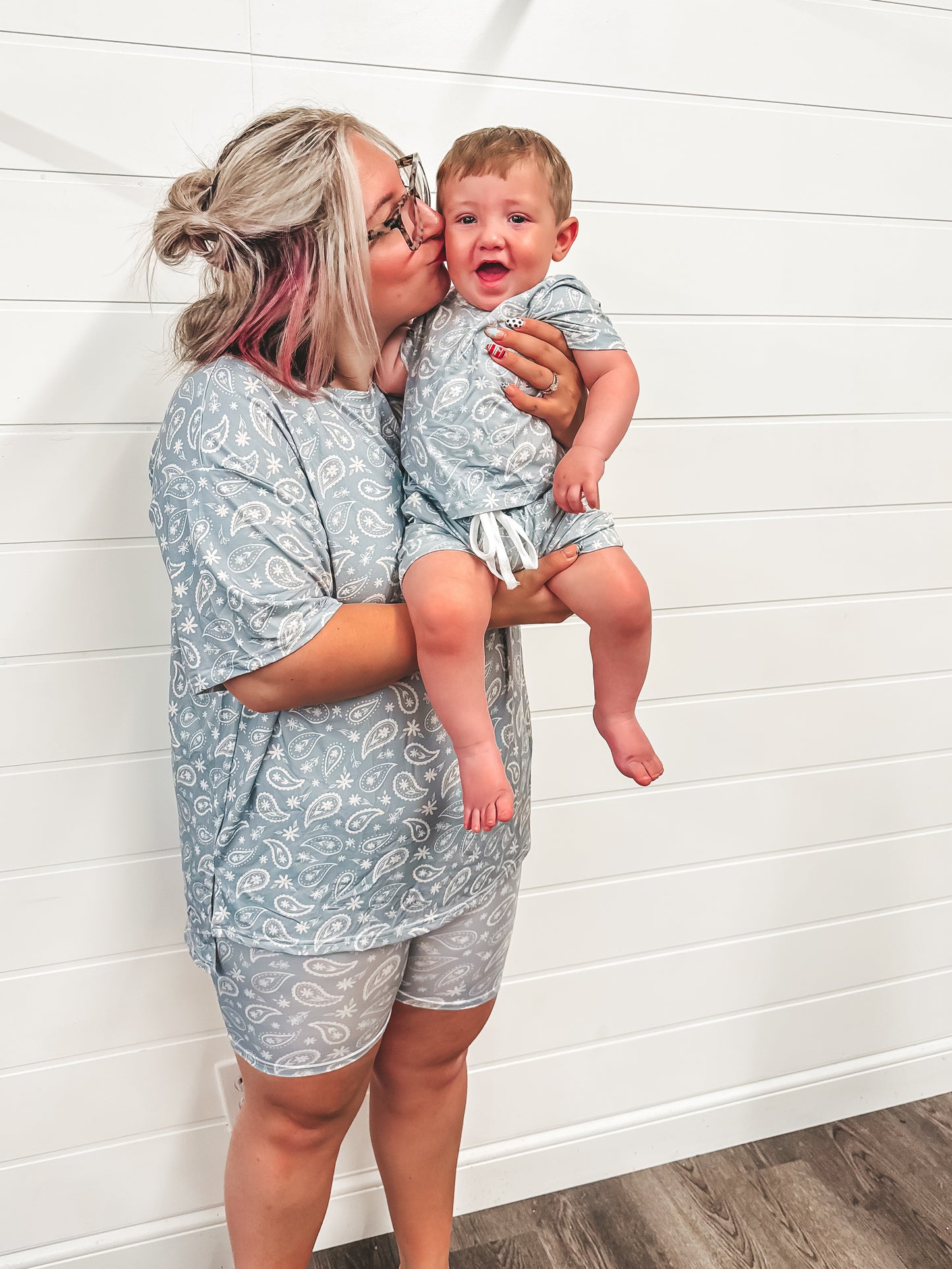 Blue bandanna, paisley kids short set
