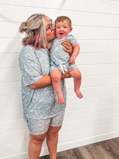 Blue bandanna, paisley kids short set