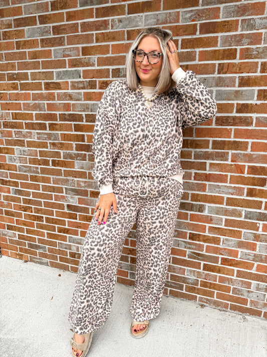 Cream leopard comfy set
