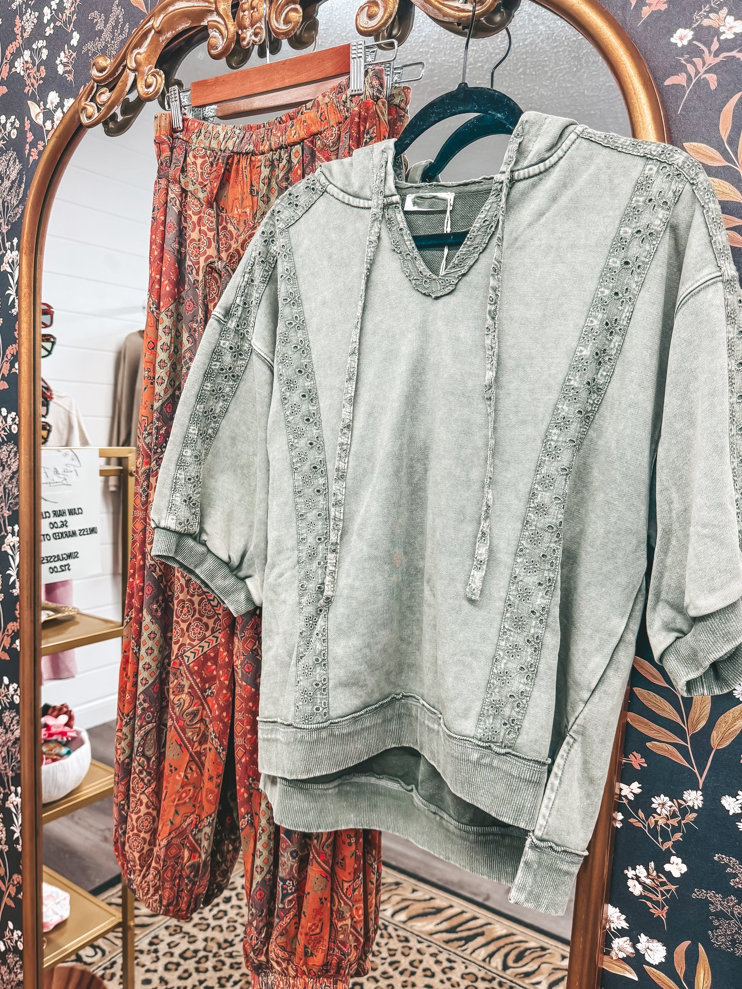 Olive washed eyelet lace short sleeve hoodie top