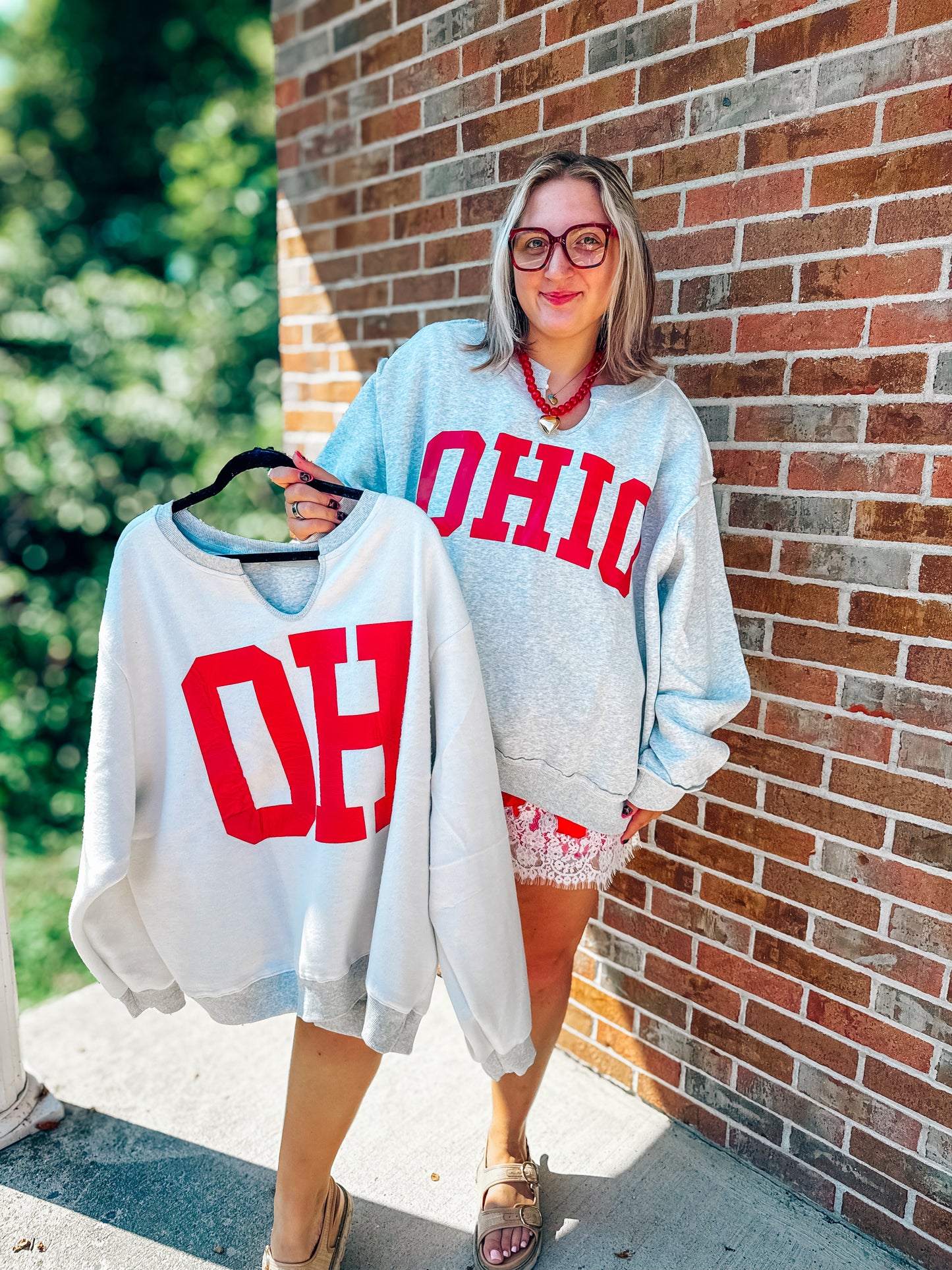 Notch neck reversible OHIO/OH pullover in ash grey & red