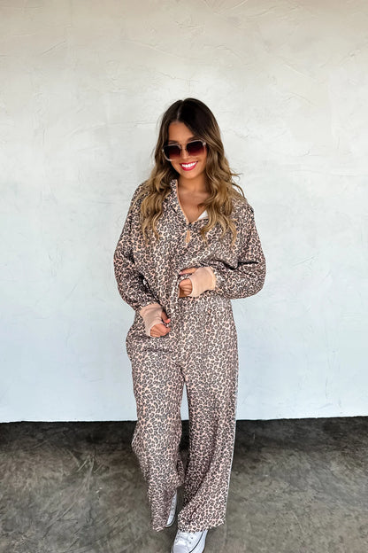 PREORDER- FLORAL & CHEETAH EASY DOES IT PULLOVER