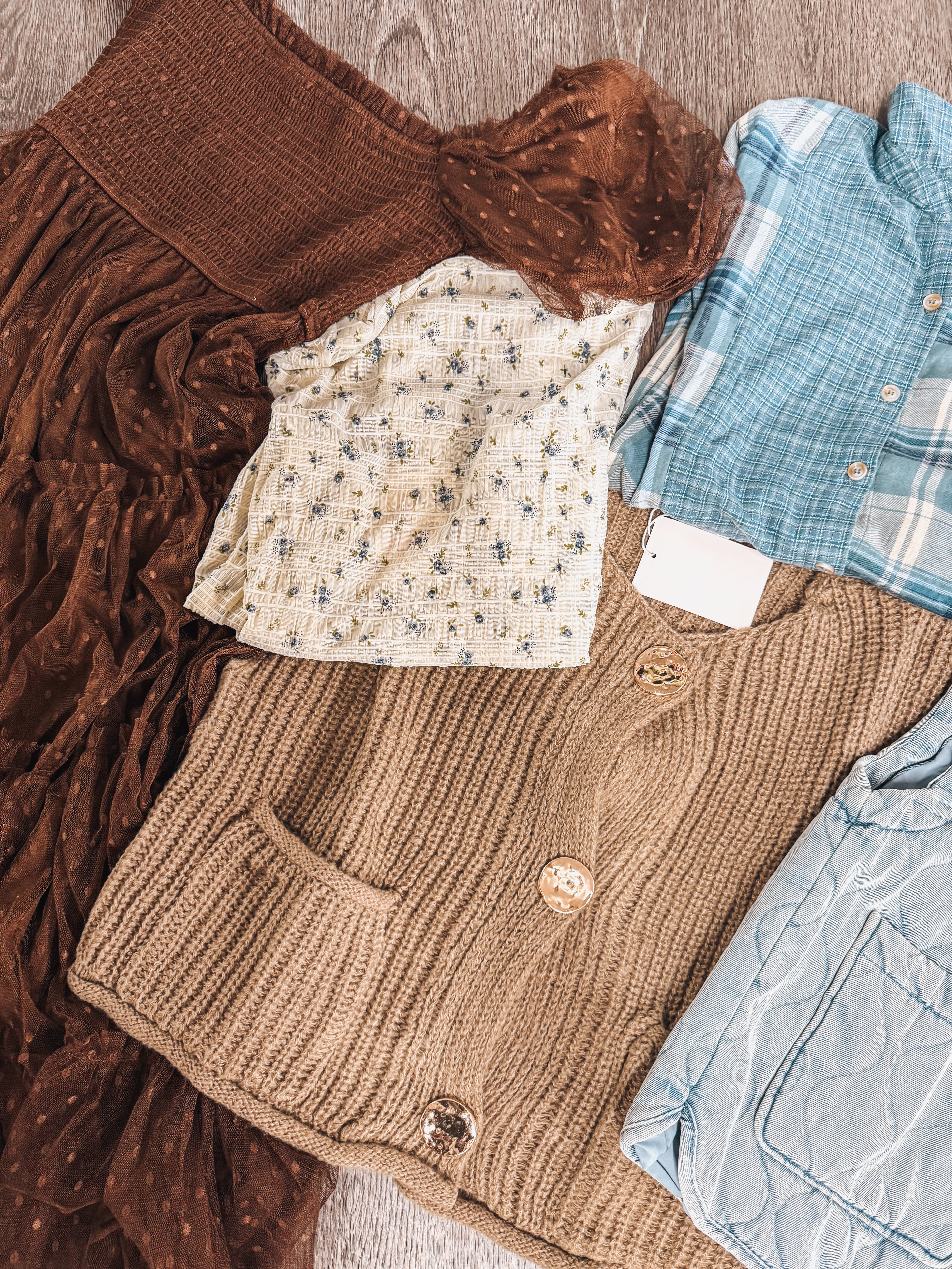 ivory & floral print textured knit mesh top