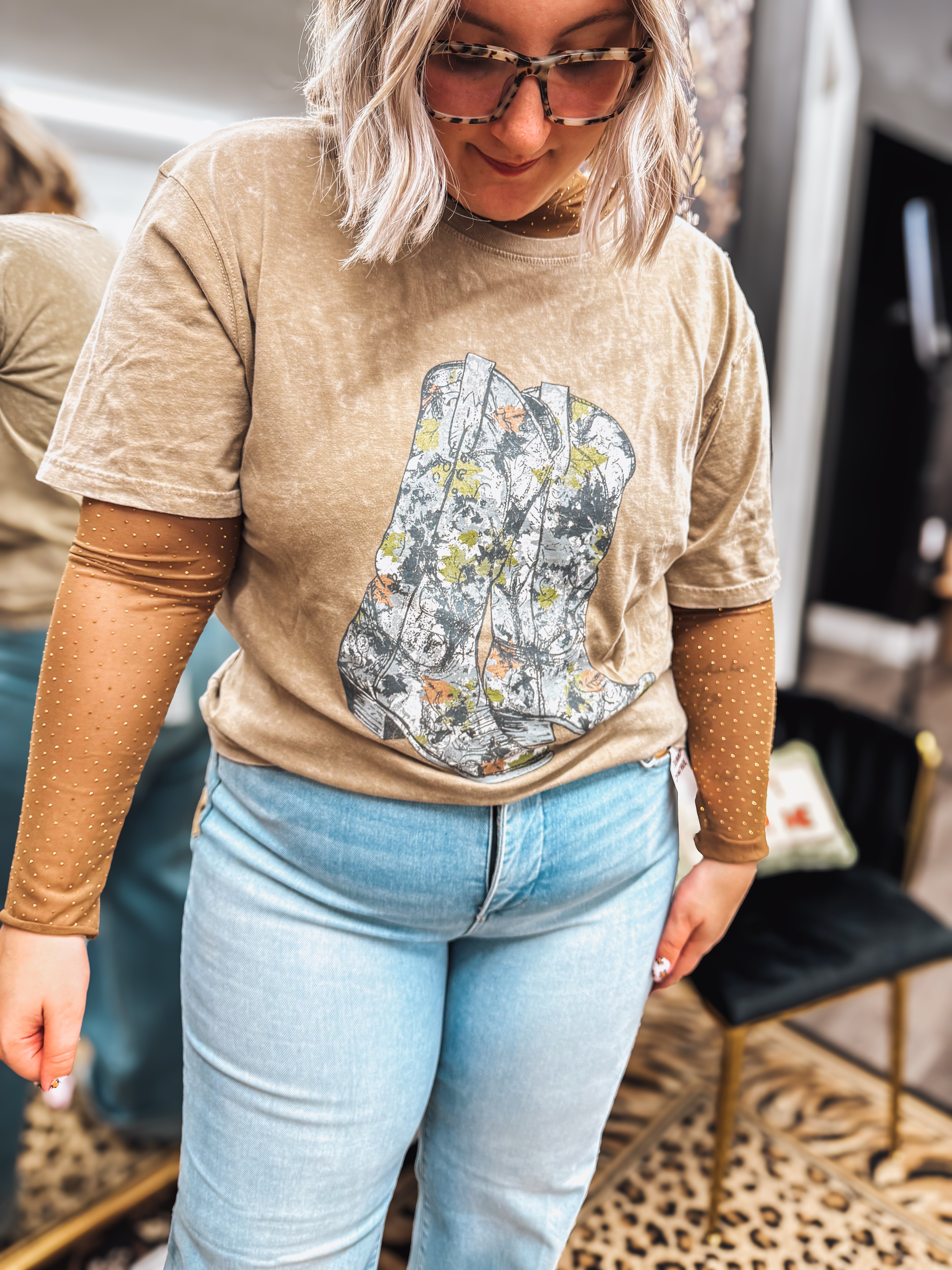 mocha wash camo boots oversized tee