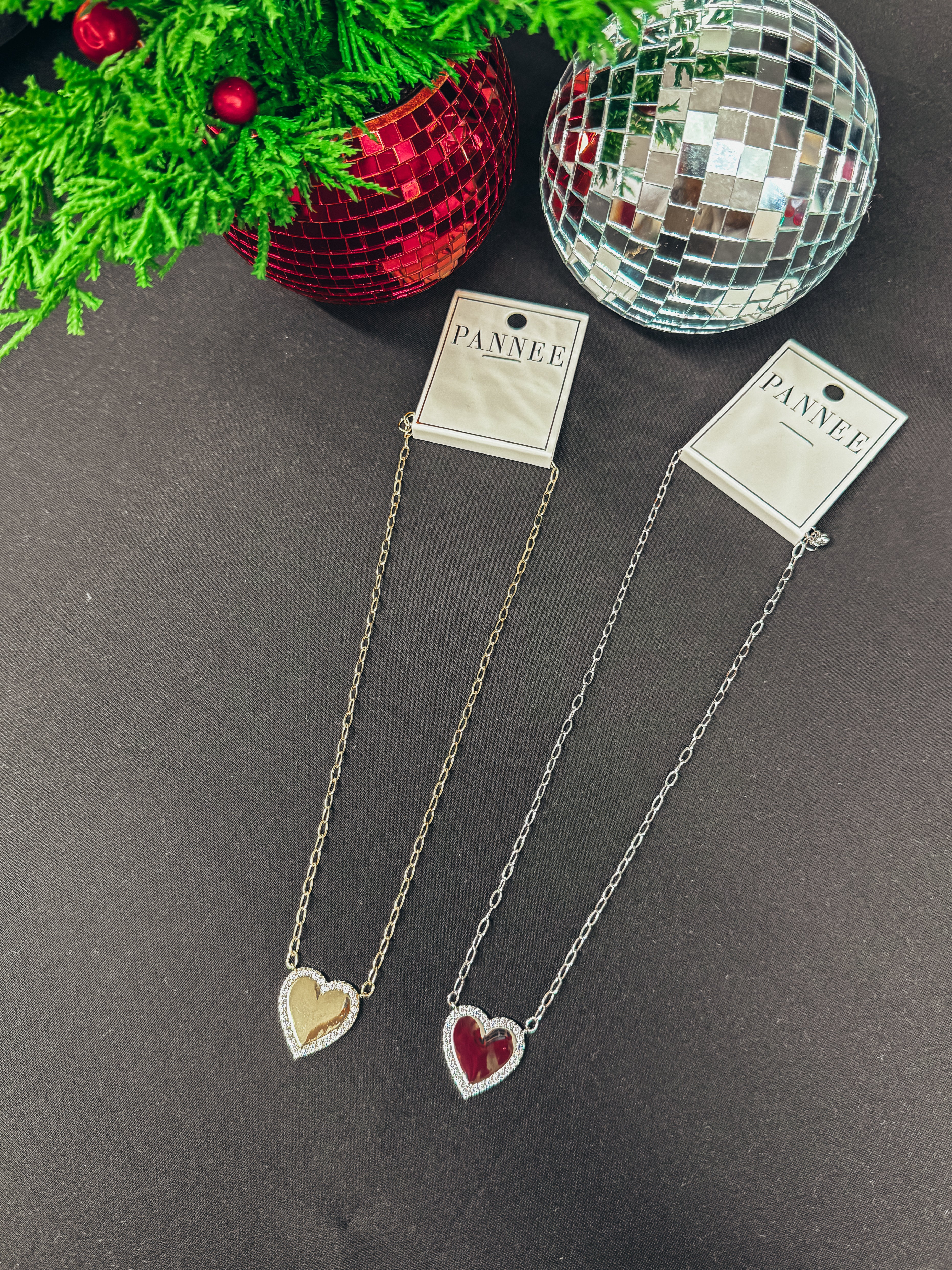 heart pendent necklace in 2 colors