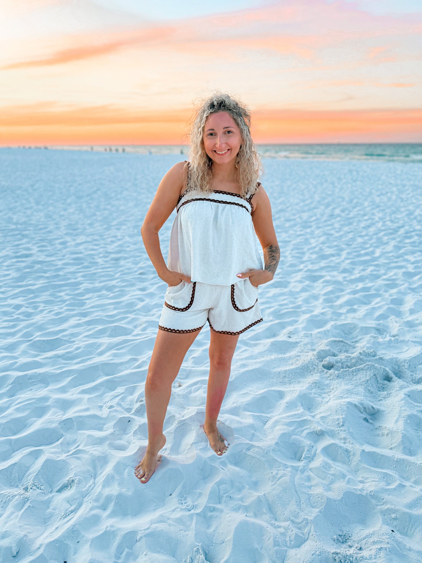 scalloped trim beach front linen sets