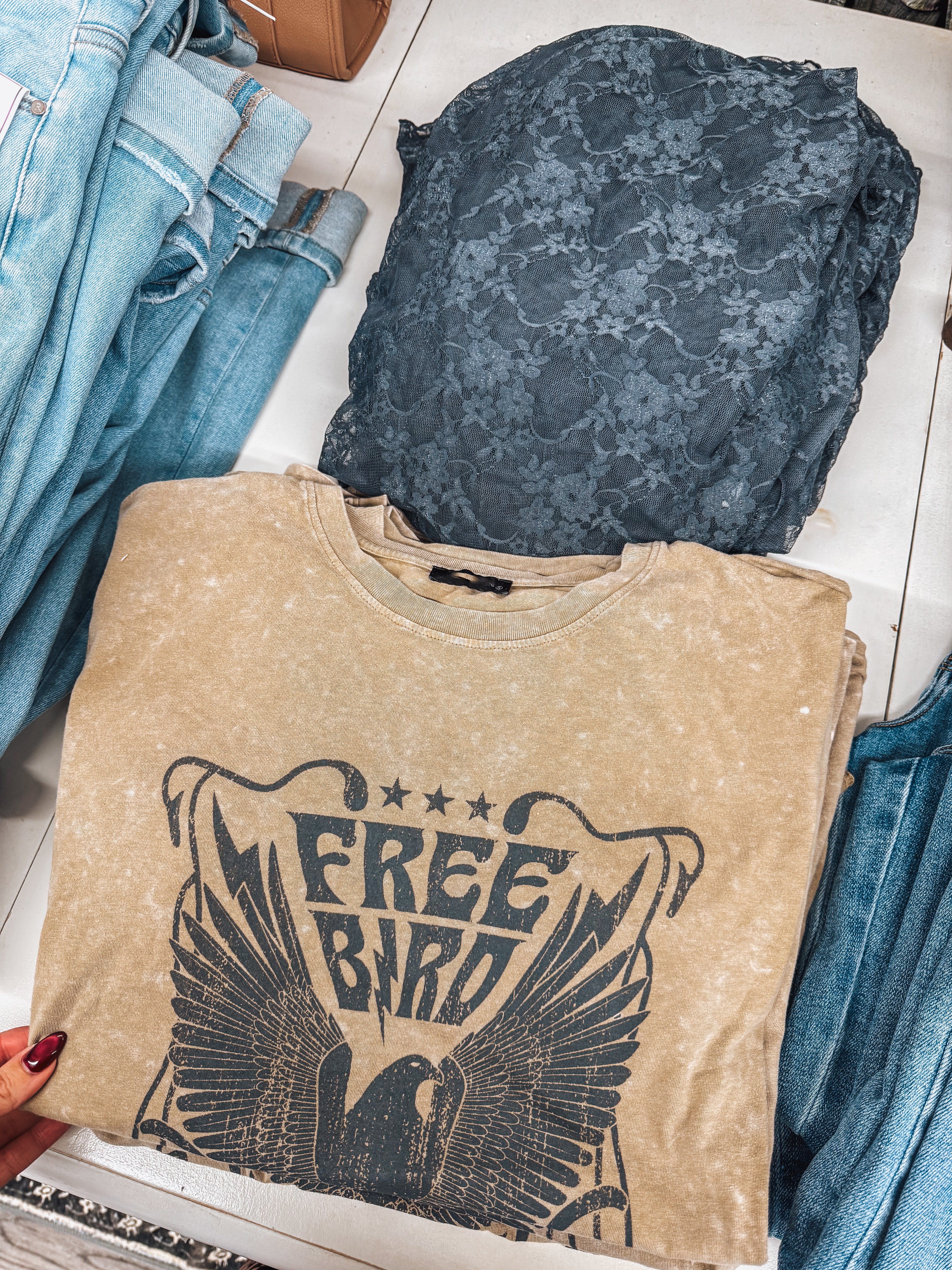 mocha wash free bird oversized tee