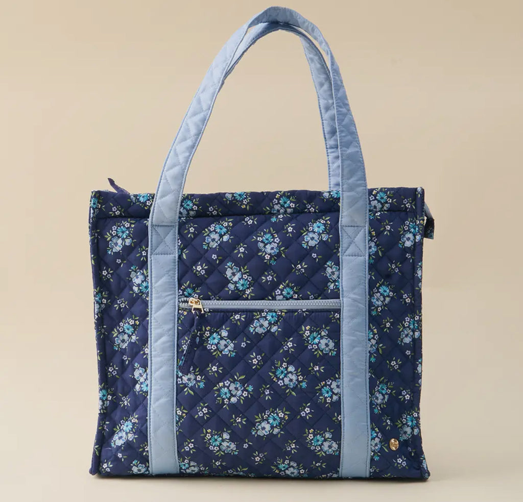 everyday quilted tote bag in endless daydream navy